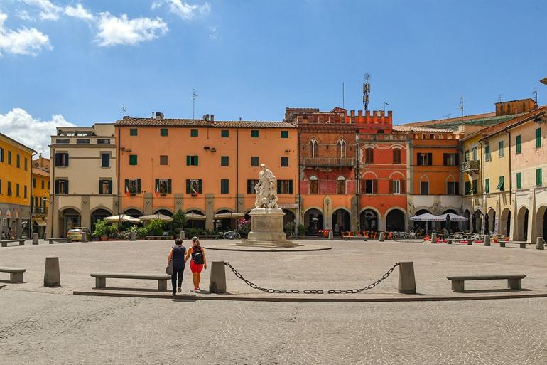 Piazza Dante, Grosseto