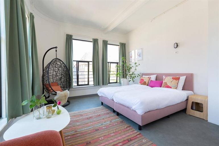 Pink Flamingo Boutique Hostel