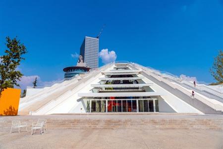 Pyramide von Tirana, Albanien