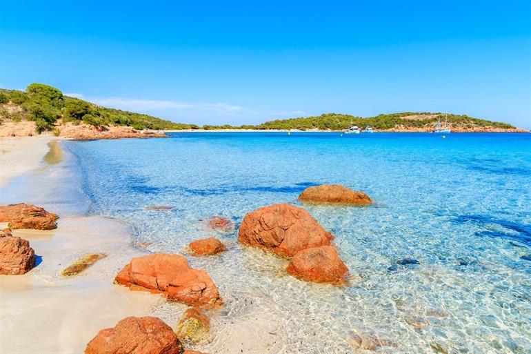 Strand von Santa Giulia auf Korsika bei Porto Vecchio