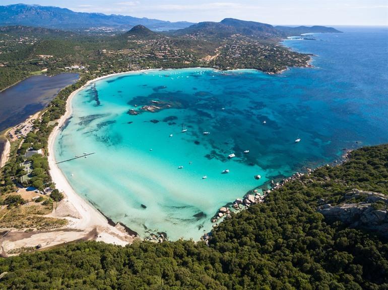Santa Giulia Strand