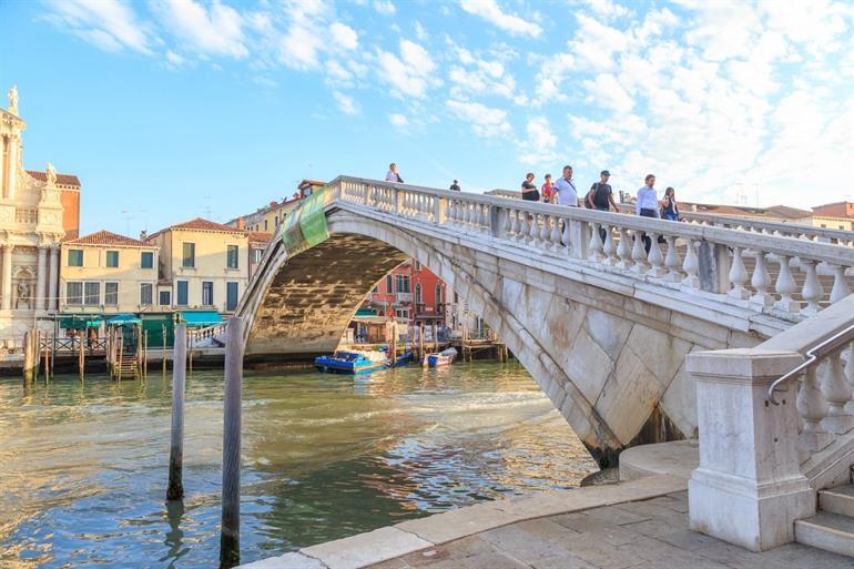 Ponte degli Scalzi in Venedig