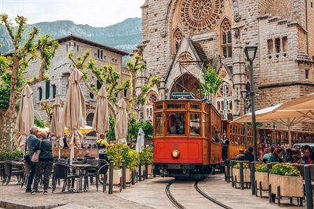 Top 10 Sehenswürdigkeiten in Sóller: Was man sehen und tun sollte
