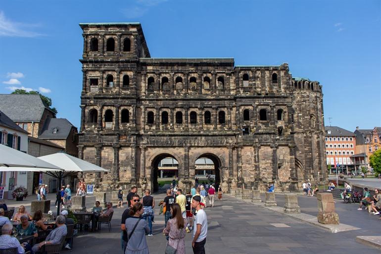 Die Porta Nigra in Trier besichtigen