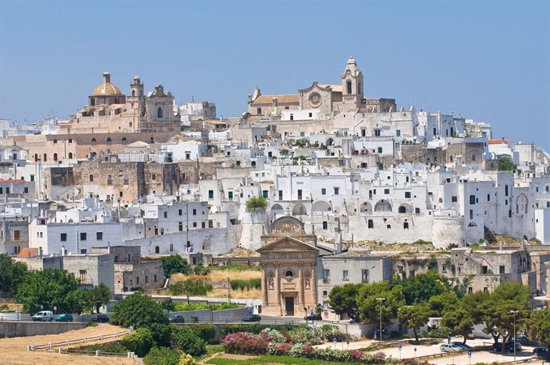 Wunderschöner Blick auf Ostuni in Apulien