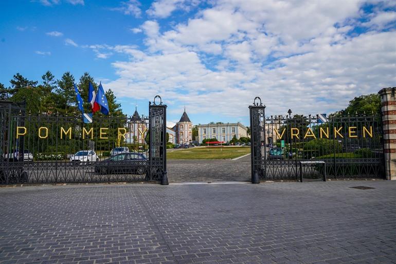Genieße den Champagner bei Pommery