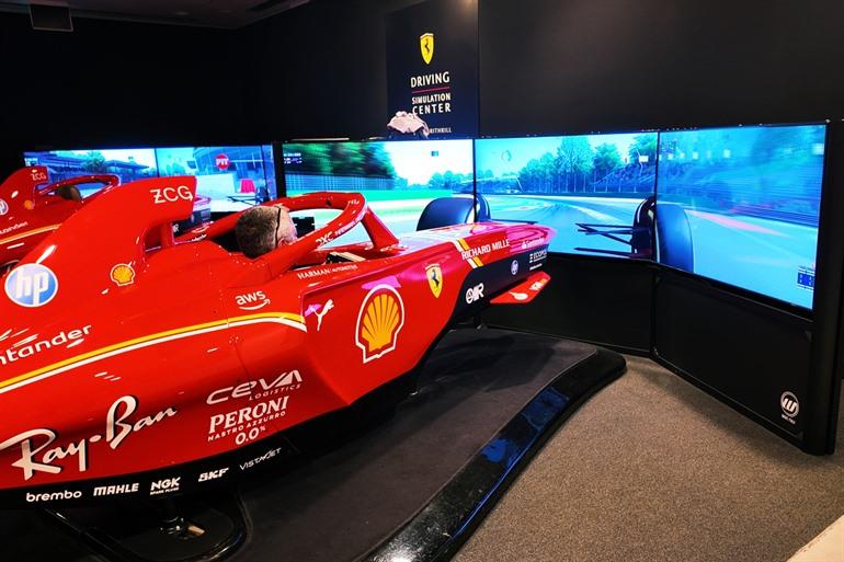 Rennsimulator im Ferrari-Museum
