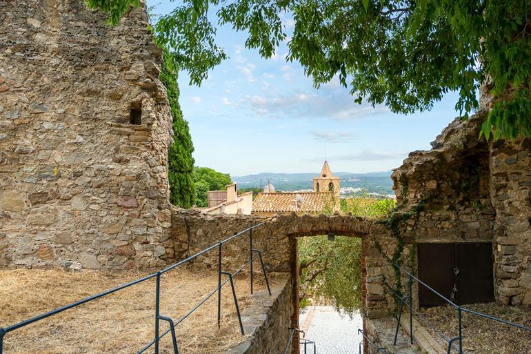 Reste der Burg von Grimaud, Côte d'Azur