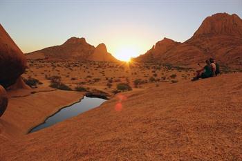 Felsenpool bei Spitzkoppe, Namibia