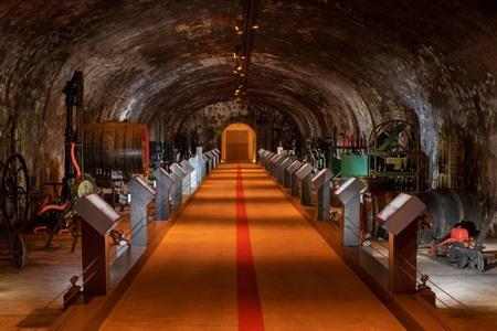 Geführte Tour durch das berühmte Champagnerhaus Mumm mit Guide