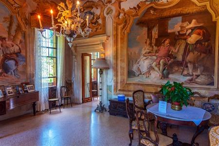 Eine Führung durch die Palazzina di Villa Valmarana ai Nani machen