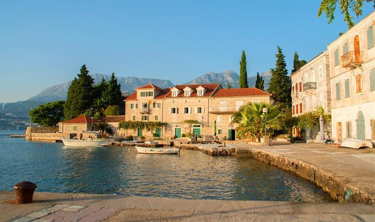 Rose Montenegro Bucht in der Bucht von Kotor