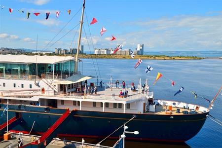 Die Royal Yacht Britannia in Leith besichtigen
