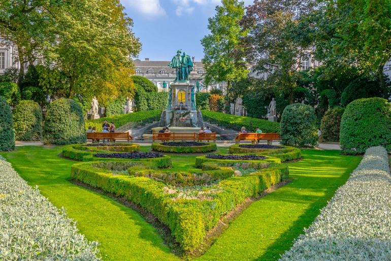 Entspannung im Egmontpark in Brüssel finden