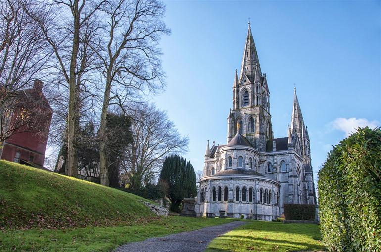 Besuch der Saint Fin Barre's Kathedrale in Cork