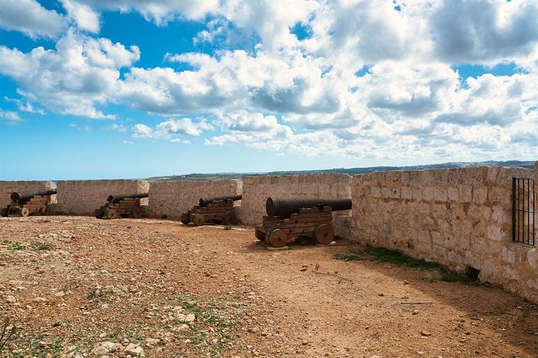 Saint Mary's Battery auf Comino besichtigen