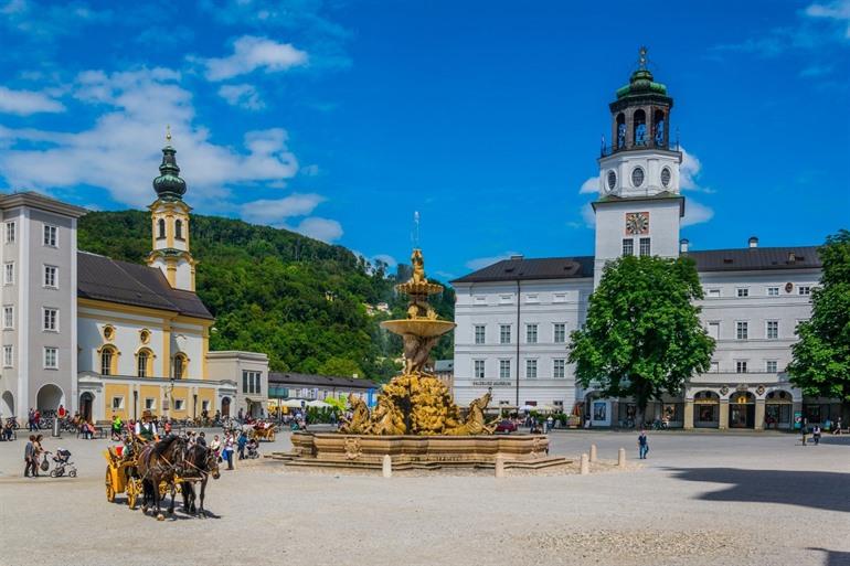 Salzburger Glockenspiel und Salzburger Dom