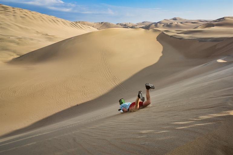 Sandboarding in den Dünen von Huacachina