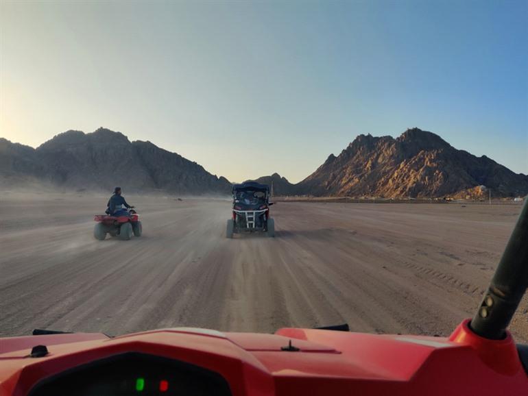 Sandbuggy-Tour durch die Wüste Sinai in Ägypten