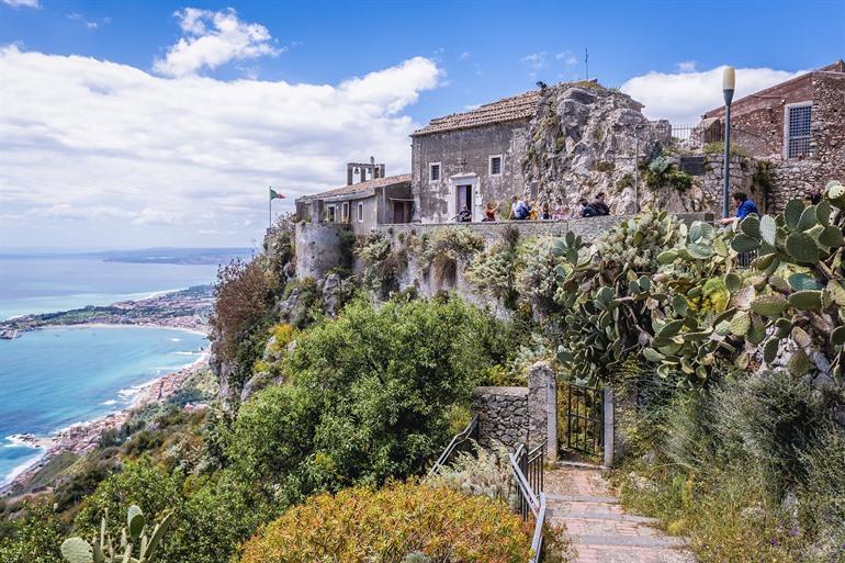 Santuario Madonna della Rocca in Taormina