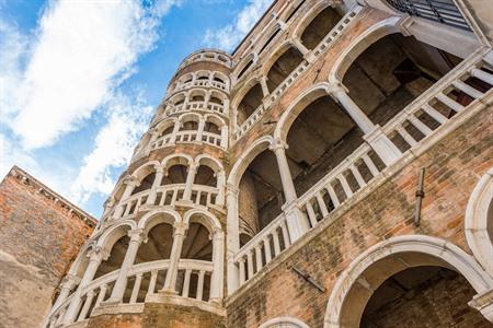 Besuch des Scala Contarini del Bovolo in Venedig