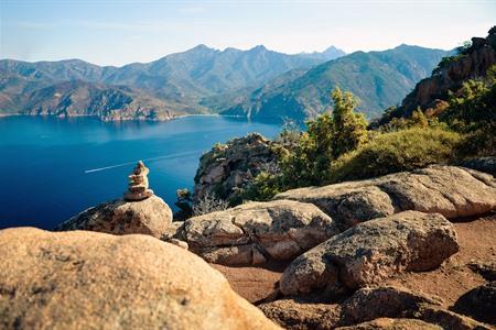 Das Naturschutzgebiet Scandola auf Korsika + So buchen Sie eine Bootstour