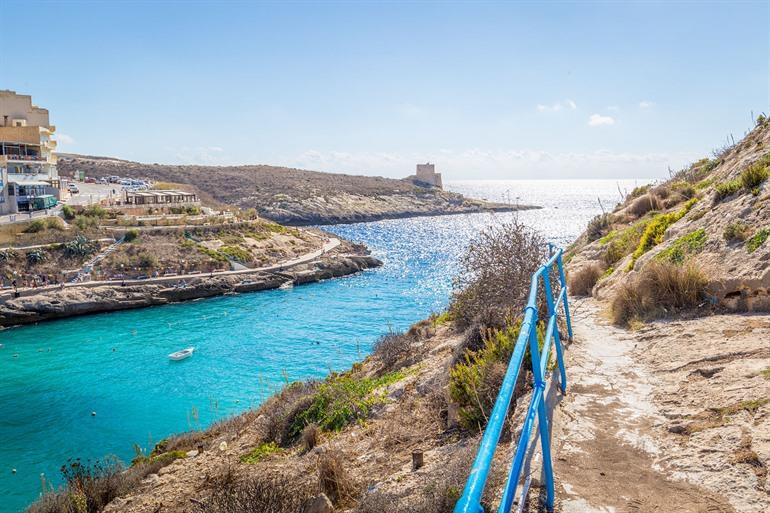 Malerische Bucht von Xlendi auf Gozo