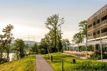 Seezeitlodge Hotel & Spa am Bostalsee