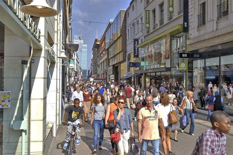 Einkaufen in der Nieuwstraat in Brüssel