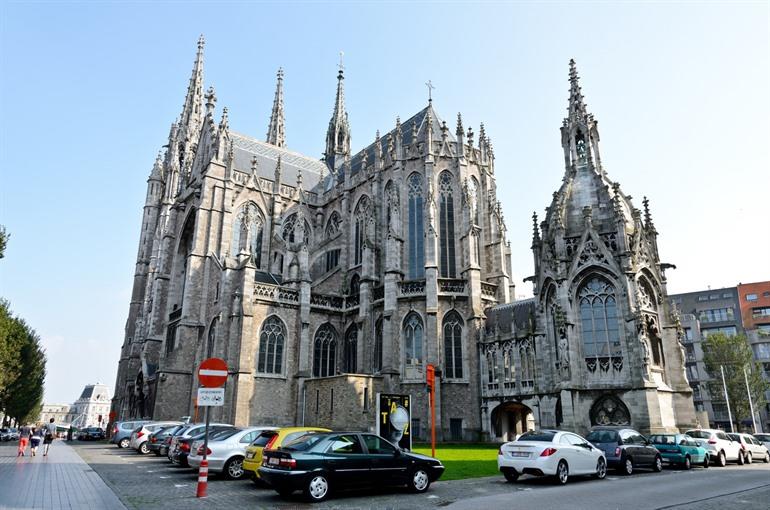 Sint Petrus- und Paulus-Kirche in Ostende
