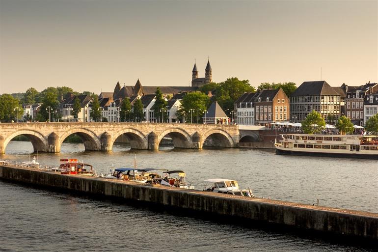 Sint-Servaasbrücke, Maastricht
