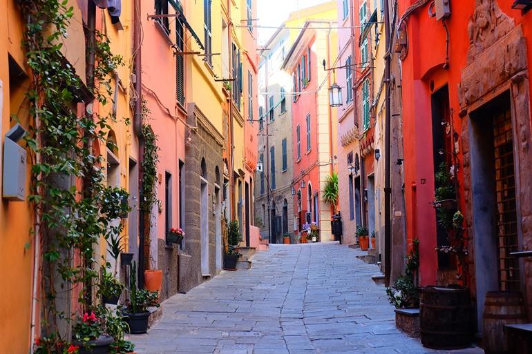 Enge, gepflasterte Gassen in Portovenere