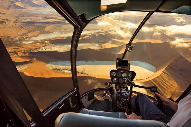 Sossusvlei aus der Luft bei einem Helikopterflug erleben
