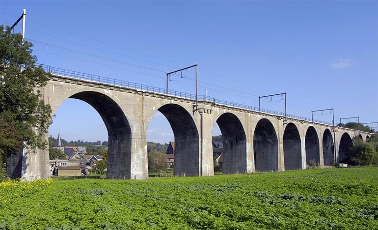 Eisenbahnviadukt in Sint-Martens-Voeren, Voerstreek