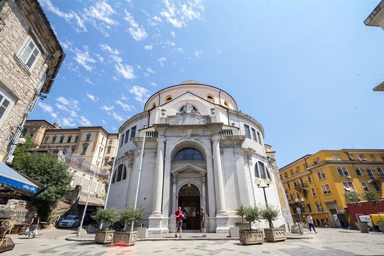 Besuch der St. Vituskathedrale in Rijeka, Kroatien