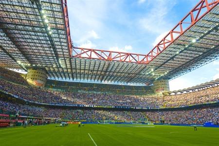 Wie man das San Siro Stadion in Mailand besucht. Das Heimstadion von AC Mailand + Tickets kaufen
