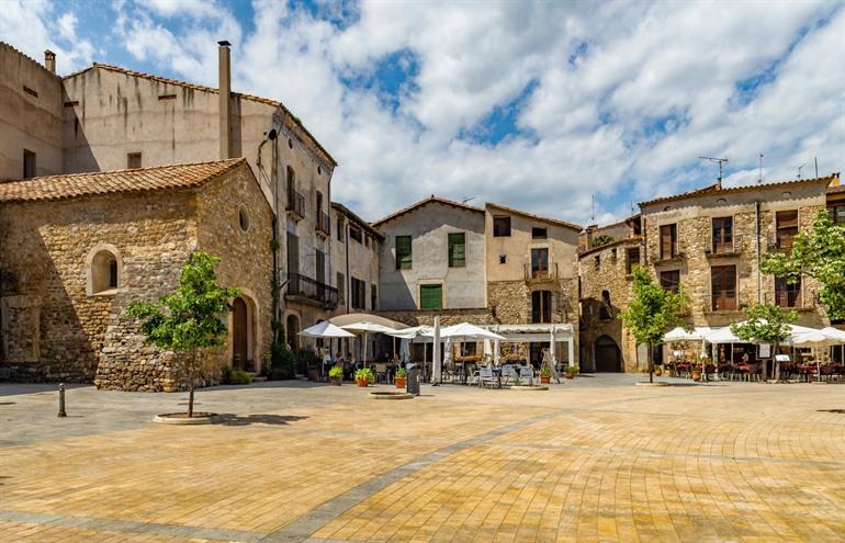 Stadtplatz von Besalú
