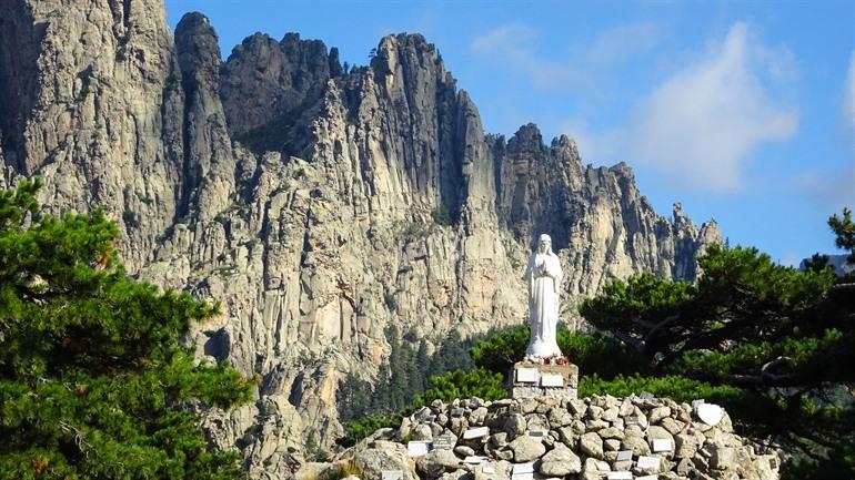 Standbild Notre-Dame-des-Neiges bei Saint-Laurent-les-Bains in Ardèche, Frankreich