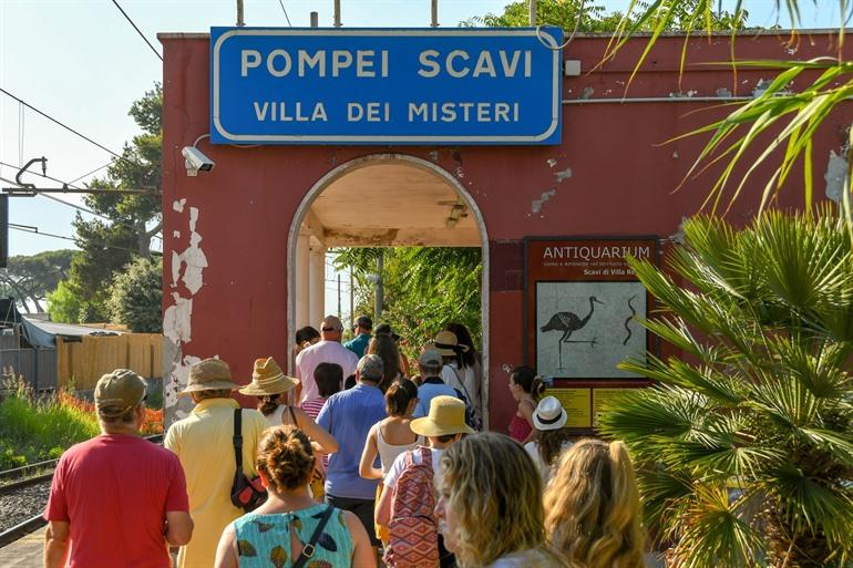 Bahnhof Pompeii Gräber
