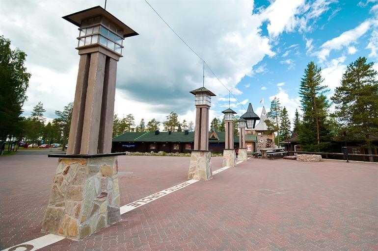 Überqueren Sie den Polarkreis in Rovaniemi, Finnland