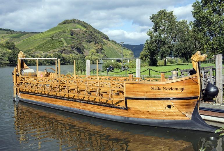 Stella Noviomagi, Bootstour auf der Mosel mit einem römischen Weinschiff