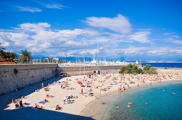 Strand von Antibes, Frankreich