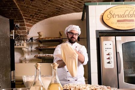 Strudelvorführung mit Verkostung im Schloss Schönbrunn, Wien