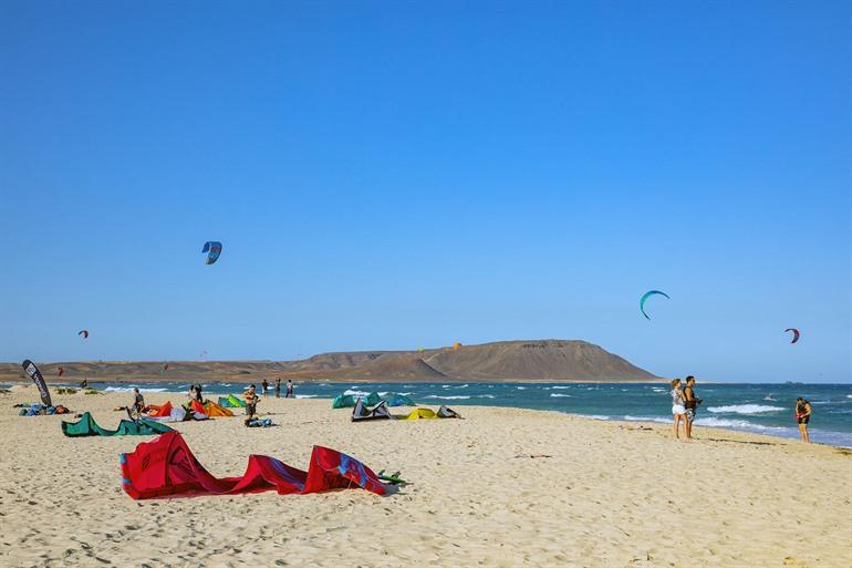 Surfen am Kite Beach auf Sal