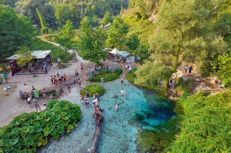 Blauer Blick, Syri i Kaltër in Albanien