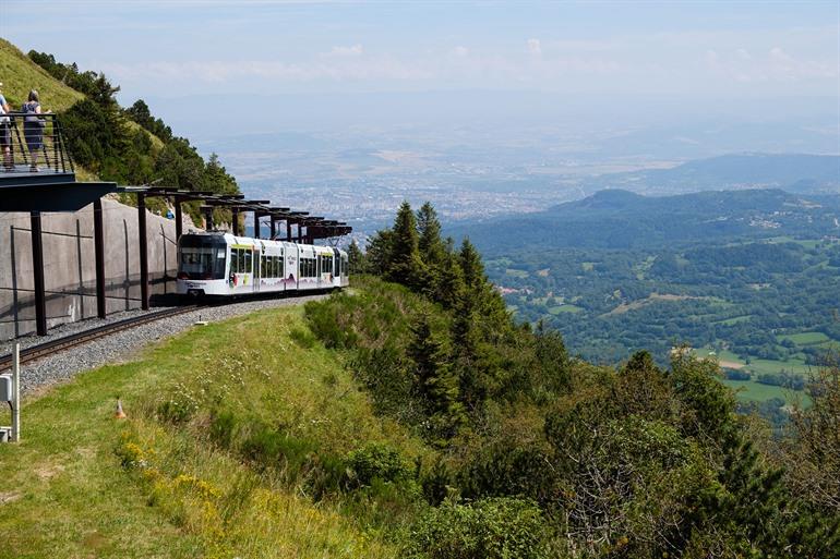 Seilbahn auf den Gipfel des Puy-de-Dôme in Auvergne