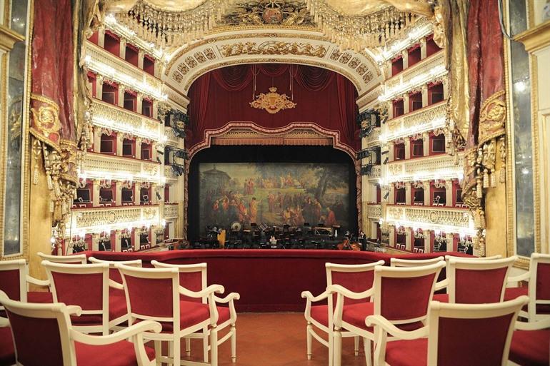 Theater San Carlo Neapel