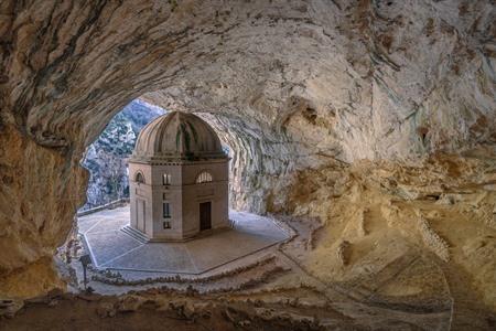 Tempio del Valadier, Marken, Italien
