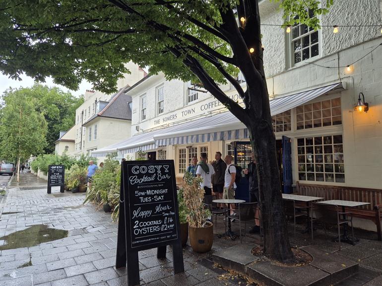 Das Somers Town Coffee House