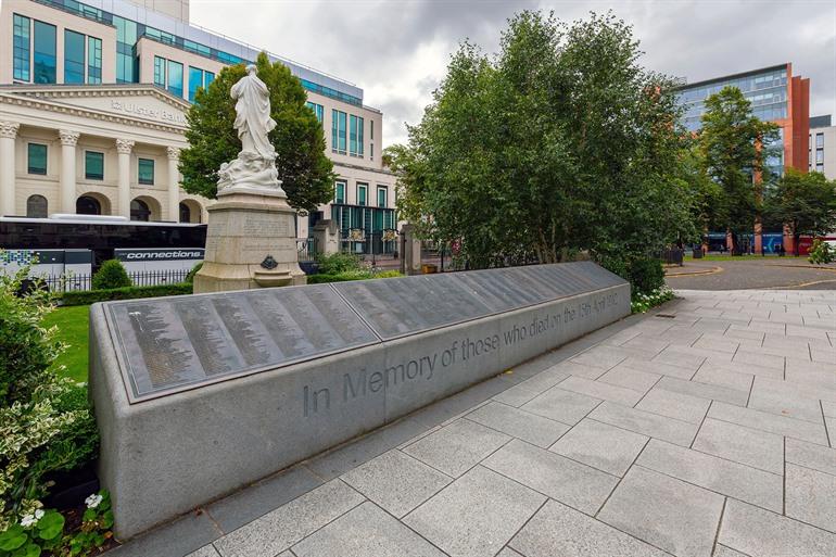 Das Titanic-Denkmal in Belfast, Irland